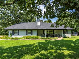 22013 Meadow Wood Dr, Siloam Springs, AR 72761