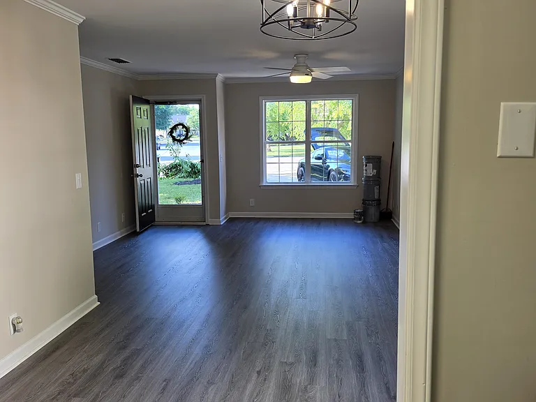 604 Messick Ct — Photo 14