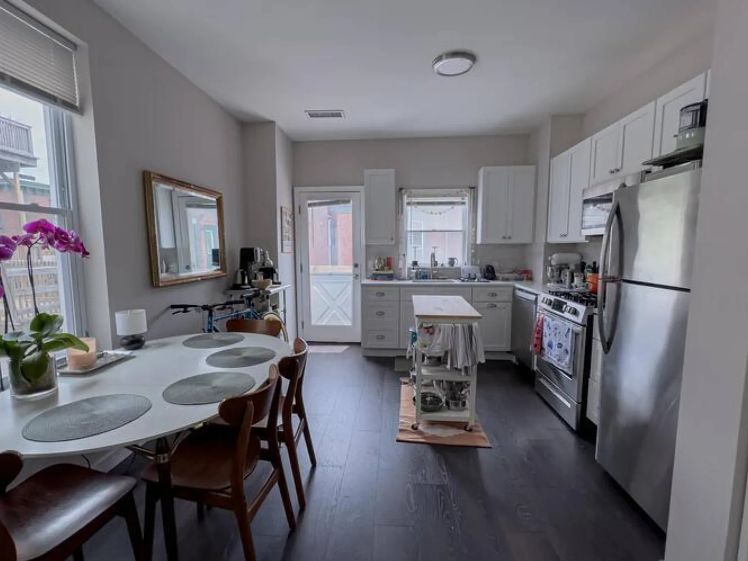 2 bed, $2,760 — Photo 3