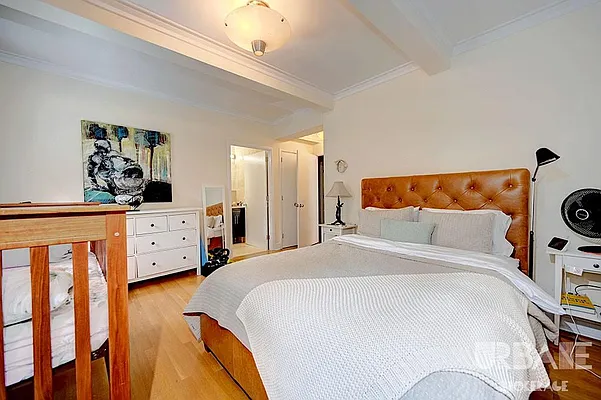 Rented by Urbane Brokerage | media 13