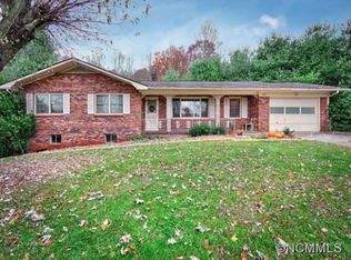 141 Glendale Dr, Waynesville, NC 28786