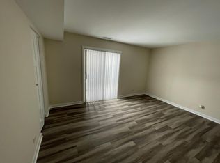 1105 S Forums Ct APT 2A, Wheeling, IL 60090