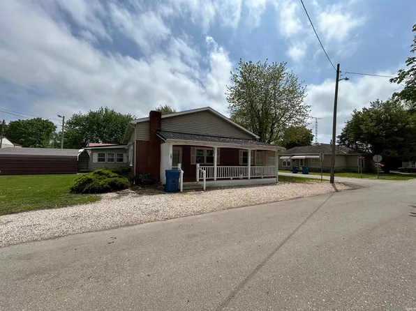 107 W 10th St, Monroe City, IN 47557