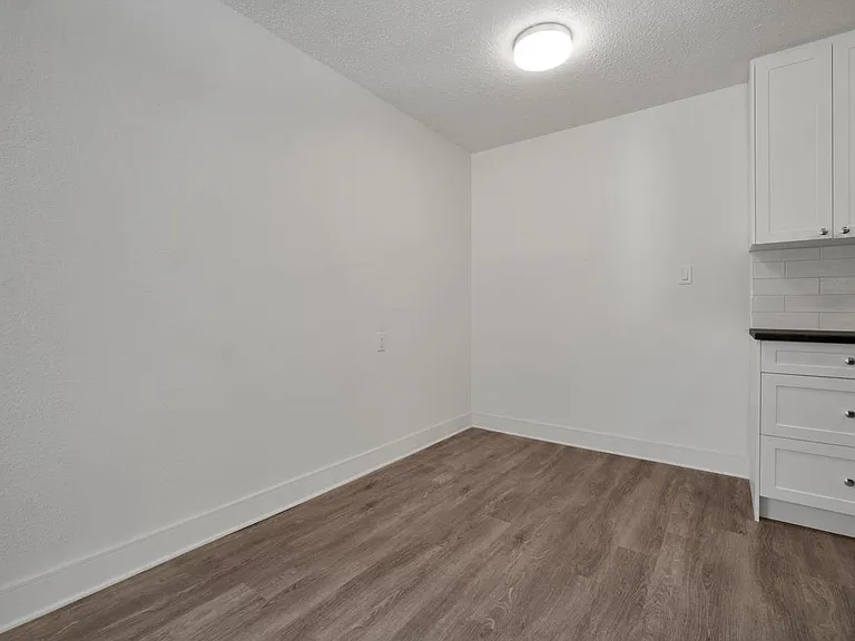 645 Townsite Rd — Photo 15