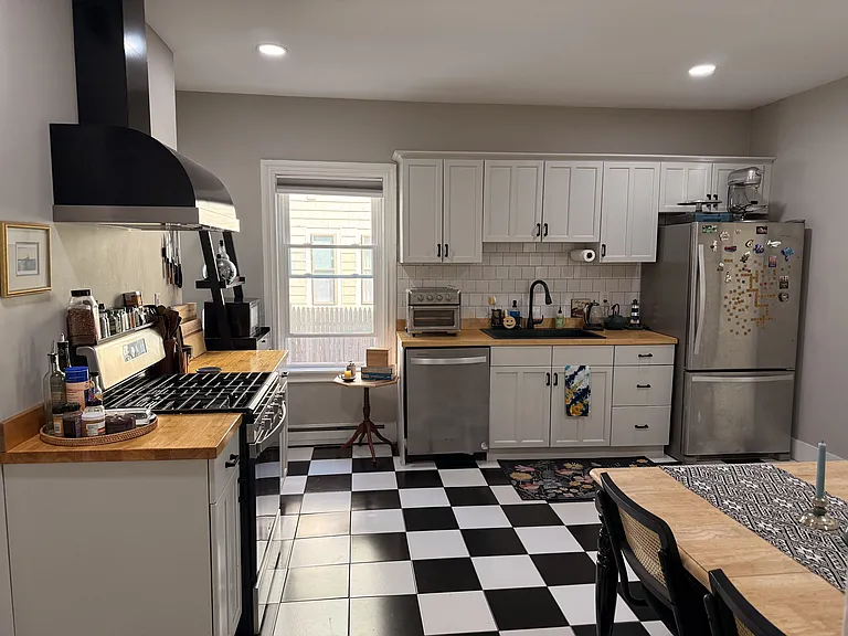42 Hudson St #1 — Photo 3