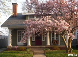 214 W Hanssler Pl, Peoria, IL