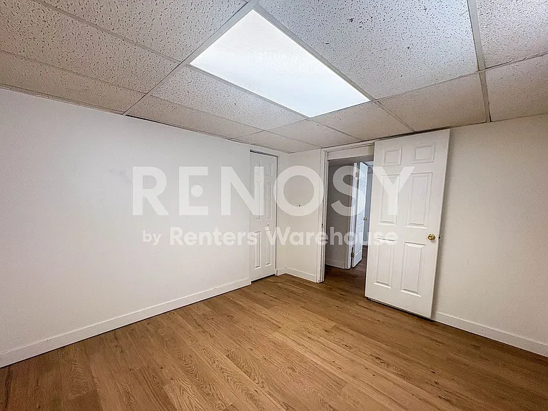327 Leona Dr — Photo 17