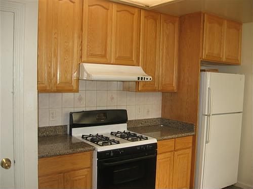 4th image of 236 Mount Vernon Ave