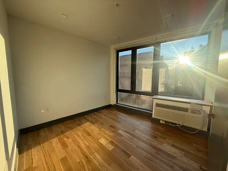 422 Arlington Ave #47E — Photo 3