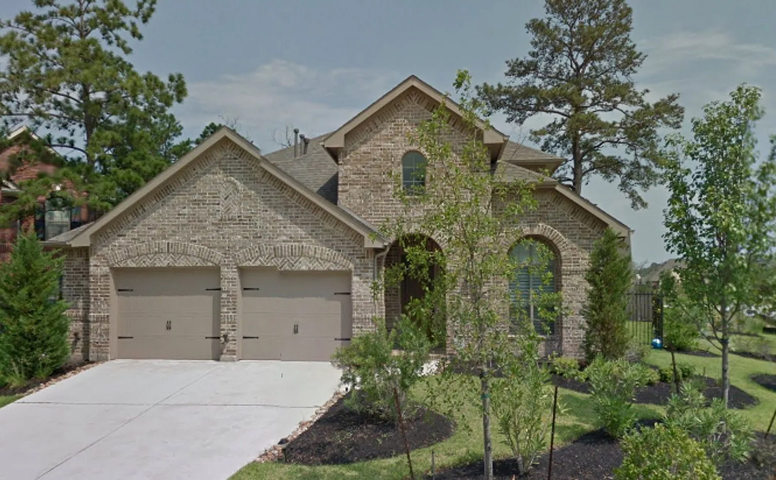 4 bed, 3.0 bath, 3104 sqft, $3,100 — Photo 2
