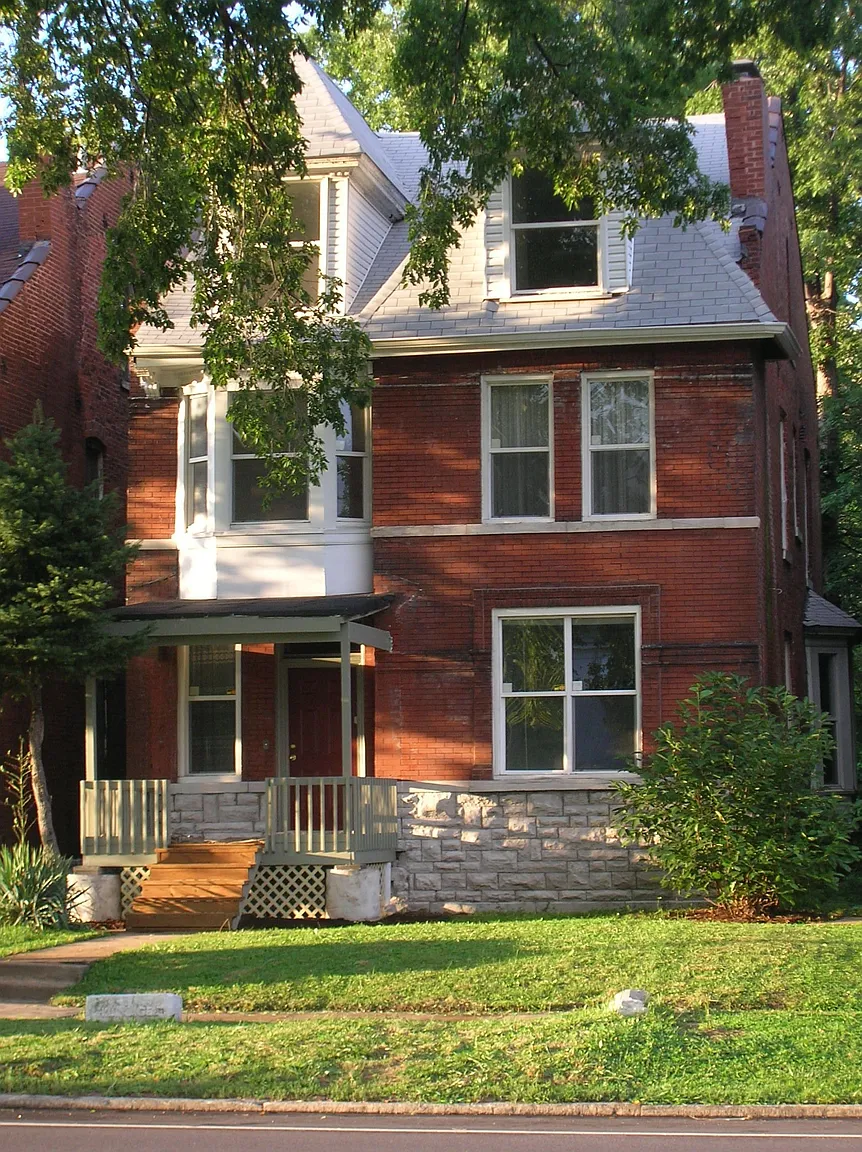 4715 Page Blvd photo 1