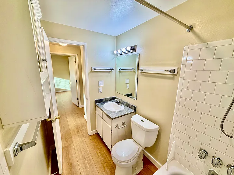 1301 Iowa St #18 — Photo 13