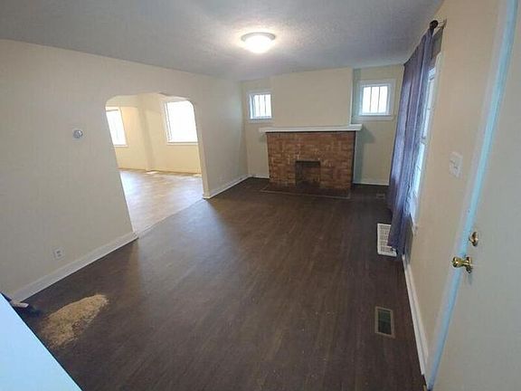 2nd image of 770 S Richardson Ave
