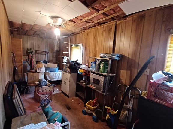 4th image of 130 S Jefferson St
