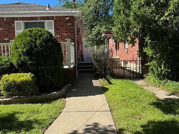 5th image of 210 Allison Ave