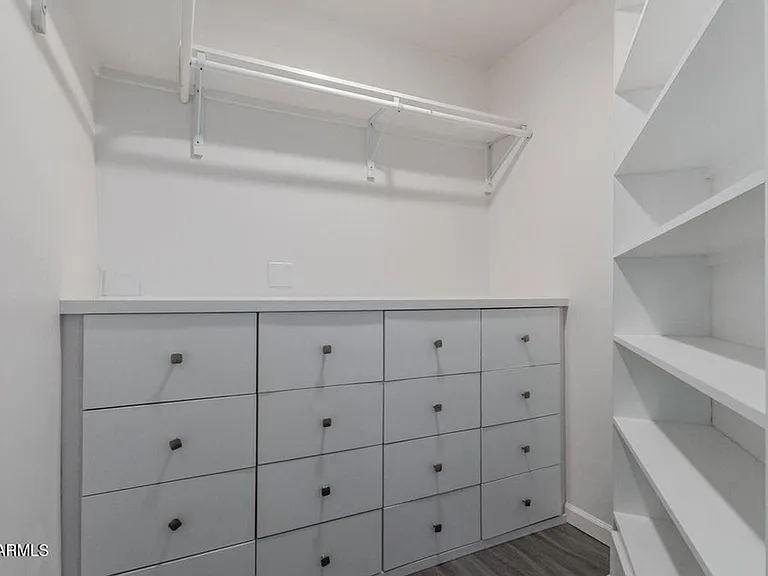 481 W Half Moon Way — Photo 19