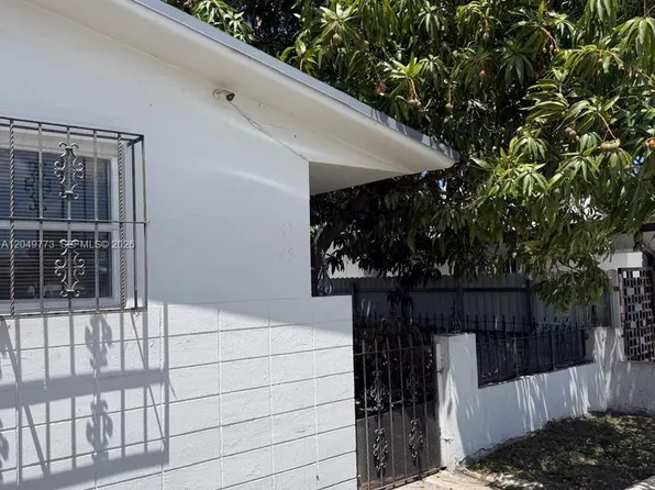 41 E 20th St, Hialeah, FL 33010