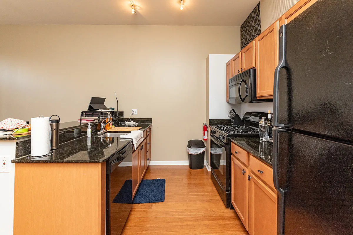 1 bed, 750 sqft, $2,035 — Photo 4