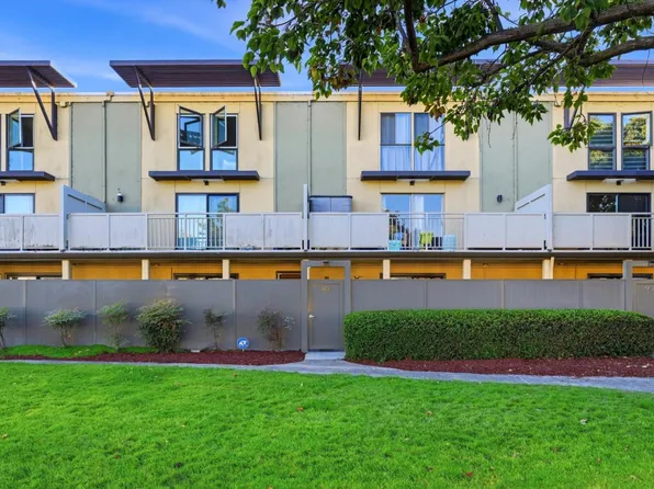 5101 Admiralty Ln, Foster City, CA 94404