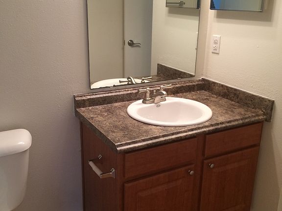 2nd image of 802 Saint Andrews Dr APT Q