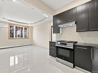 360 43rd St APT 2A, Brooklyn, NY 11232