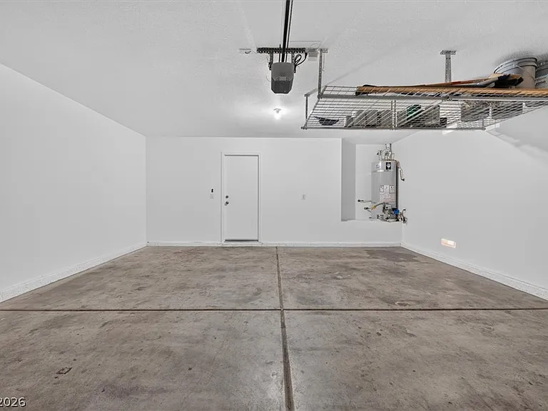 561 Aspen Leaf St — Photo 5