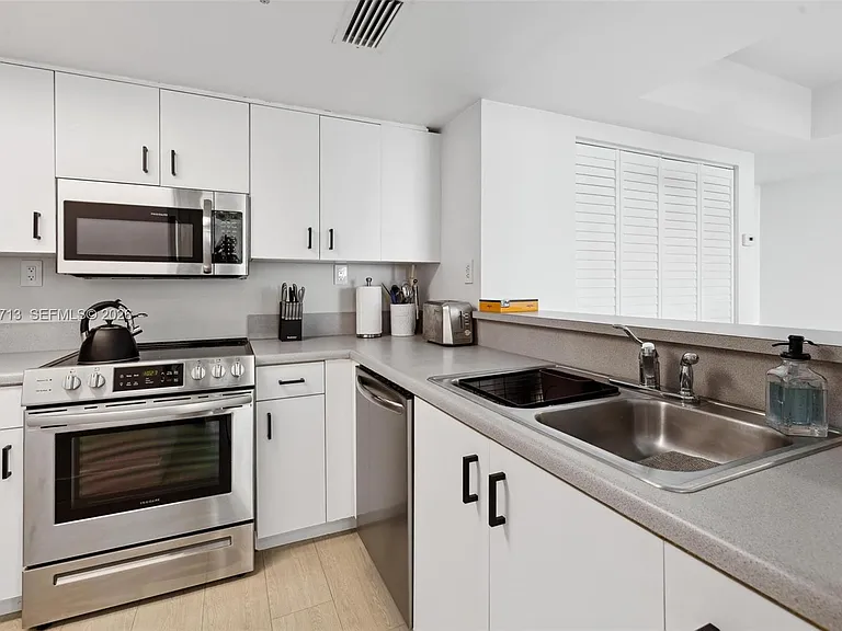 650 West Ave #1406 — Photo 15