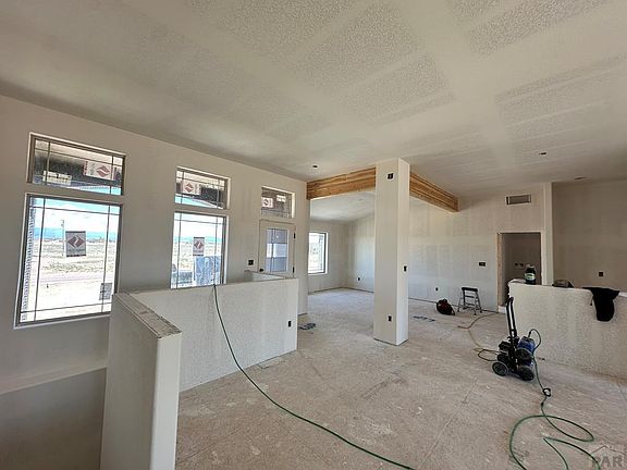 3rd image of 1135 E Linda Ave