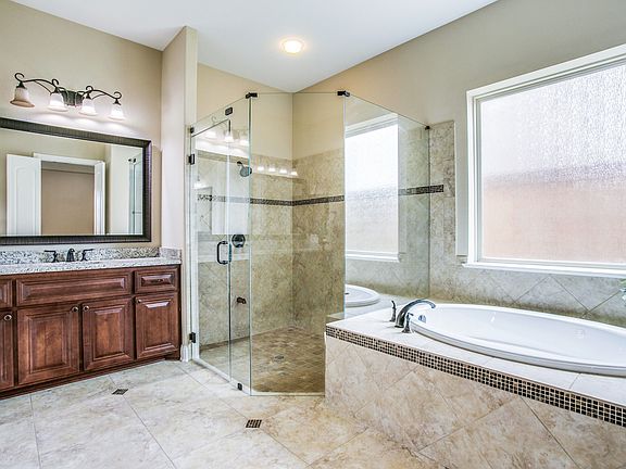 3rd image of 5981 Kerry Dr