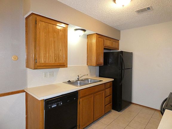 5th image of 324 Asbury Dr