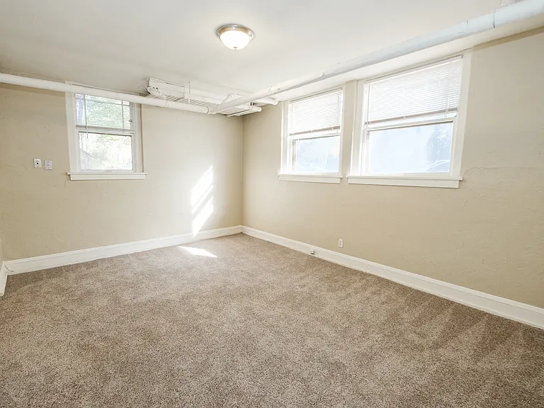3220 Garfield Avenue — Photo 32