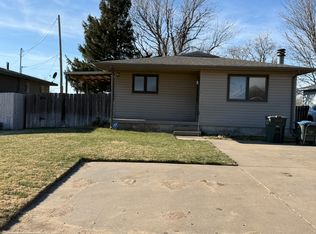 1113 Hillcrest Dr, Dodge City, KS 67801