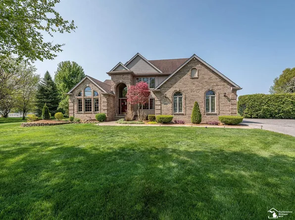 2144 E Hurd Rd, Monroe, MI 48162