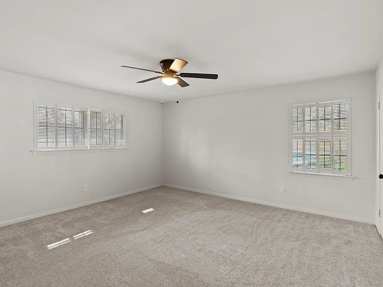 365 Piney Point Rd — Photo 19
