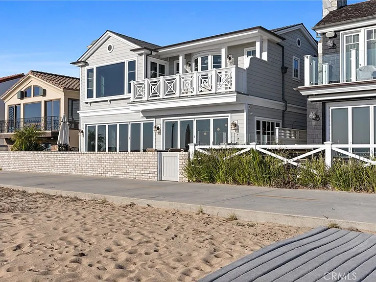 1215 E Balboa Blvd — Photo 8