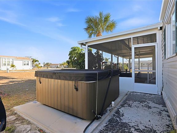4th image of 1427 SANDERLING DRIVE