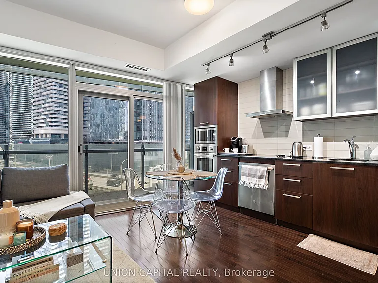 12 York St #501 — Photo 2