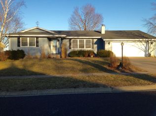 1406 Miller St, Washington, IL 61571