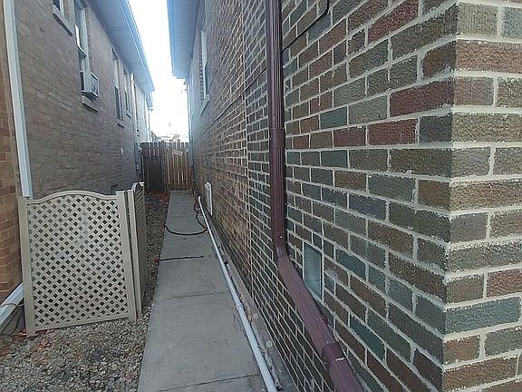 4th image of 2925 N 76th Ct