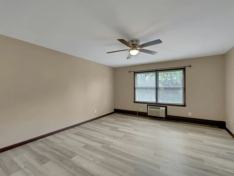 25 Market St #C7 — Photo 12