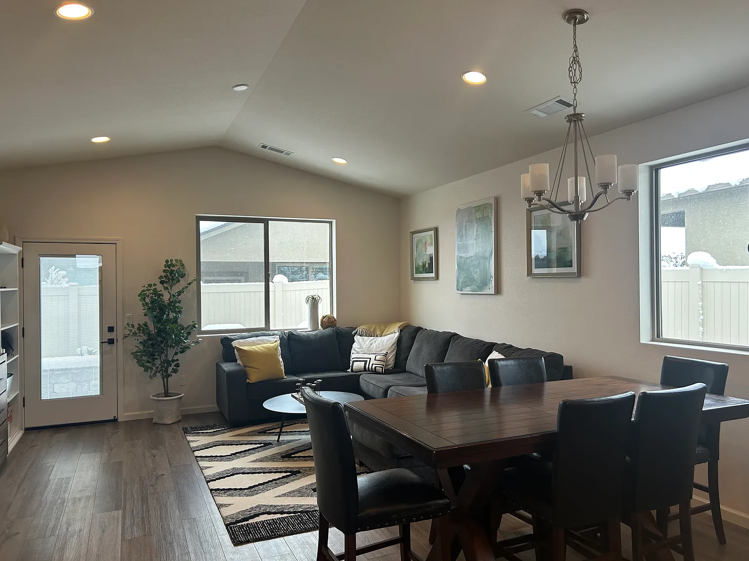 2 bed, 1223 sqft, $2,600 — Photo 4