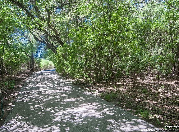 3rd image of 1330 Sleepy Hollow Ln