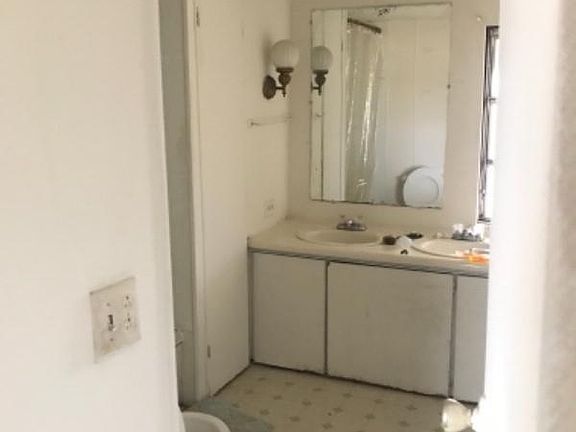 5th image of 4405 Oneal St #C