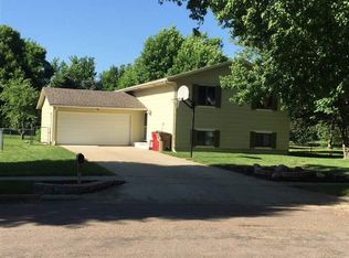 4217 S Palisade Ln, Sioux Falls, SD 57106