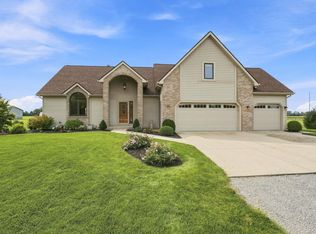 6620 Hoagland Rd, Hoagland, IN 46745