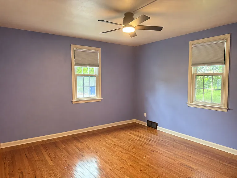 69 W Charlotte St — Photo 11
