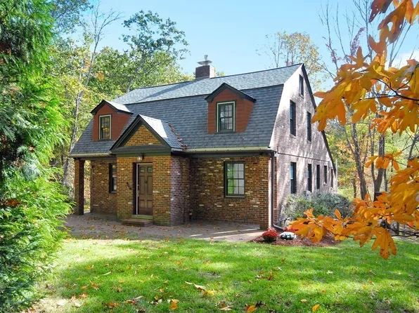 104 Lincoln Rd, Lincoln, MA 01773