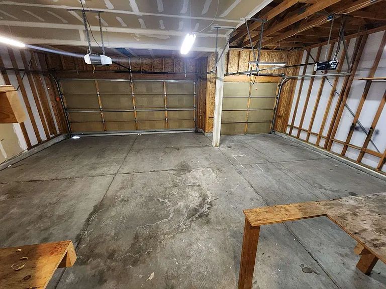 22359 E Lake Ln — Photo 37