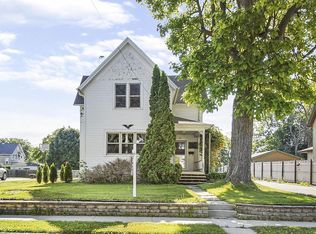 606 Forest St, Hartford, WI 53027