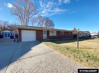 930 Elk Dr, Riverton, WY 82501